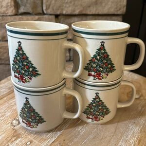 Vintage Christmas Tree Coffee Cups-Mugs. Brand New. Set of 4.